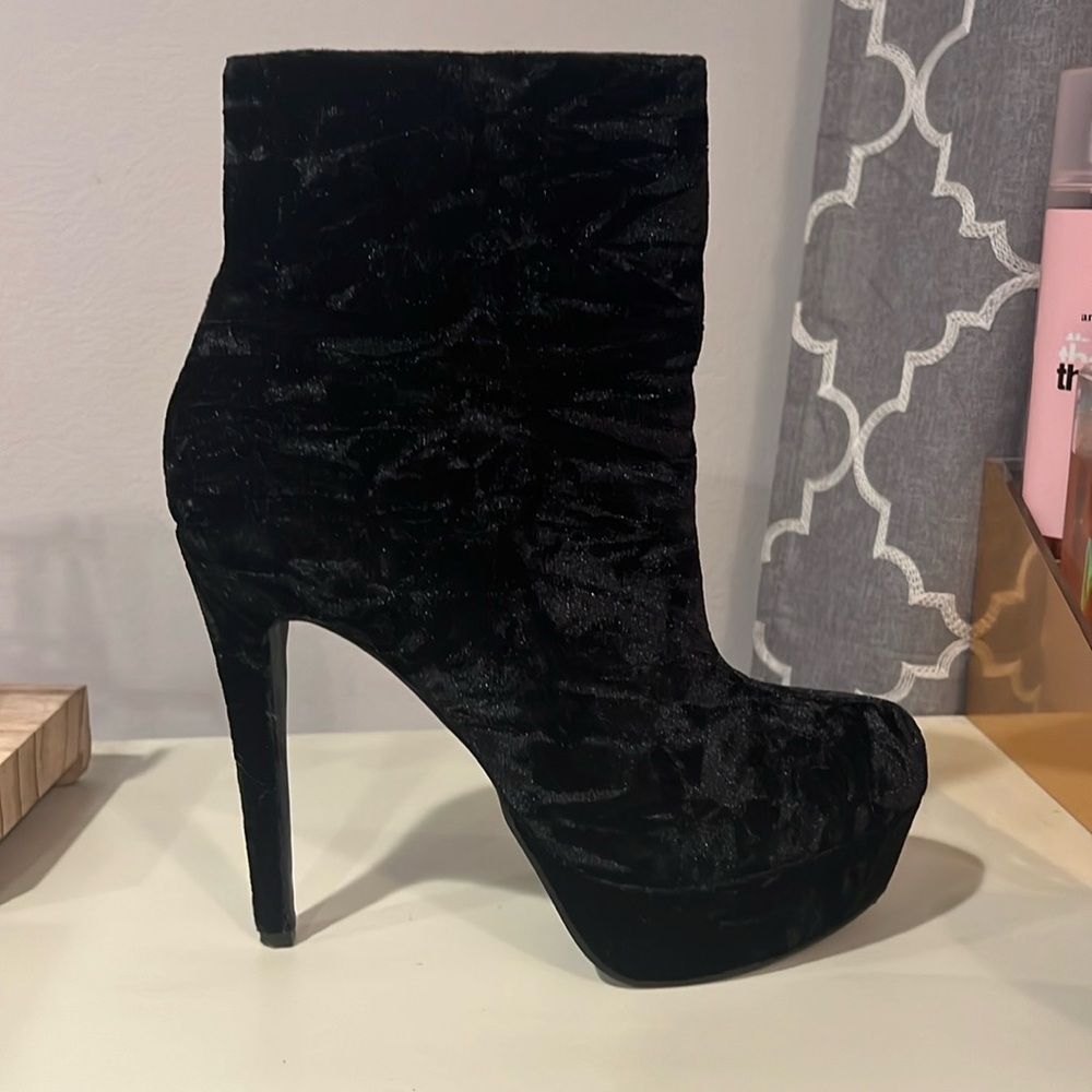Size 6.5 Stiletto Booties